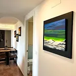 Modern Duplex With Bbq Rooftop * 阿亚蒙特