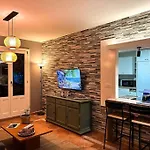 Modern Duplex With Bbq Rooftop