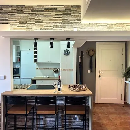 Modern Duplex With Bbq Rooftop Daire